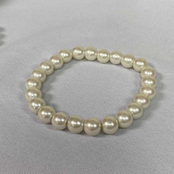 Set of 4 pearl bead and rhinestone bracelets - Picture 4 of 6